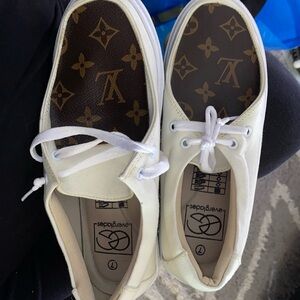 Hey dude look-a-like shoes with the LV patch (Everglades)